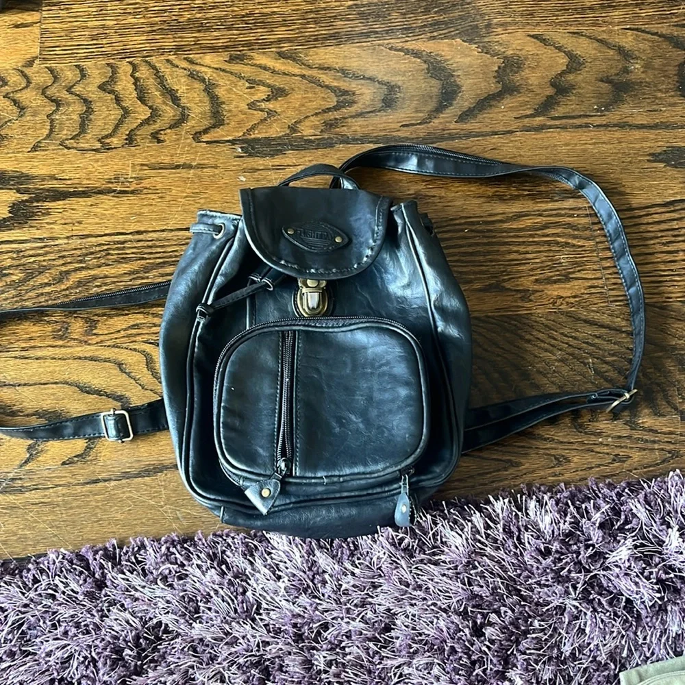 Small backpack - Picture 1 of 4